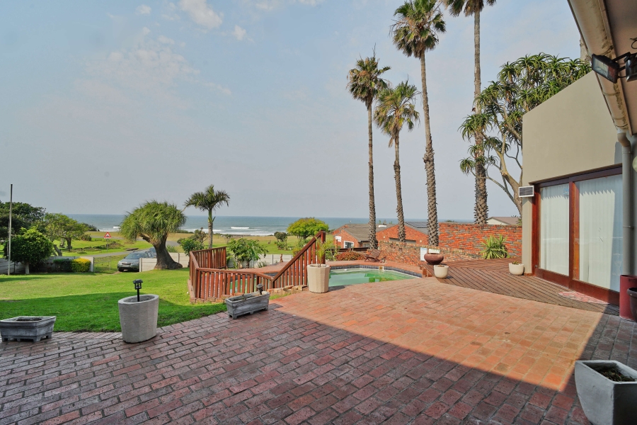 5 Bedroom Property for Sale in Winterstrand Eastern Cape